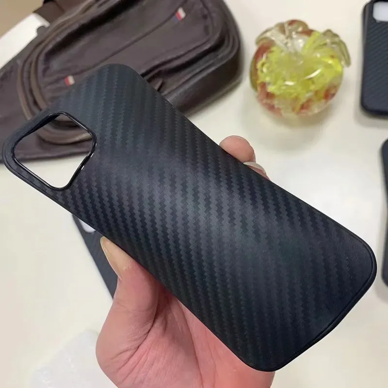 Carbon Fiber Soft TPU Phone Cases For Iphone 15 14 13 12 Pro MAX 11 XR XS X 8 Samsung S22 S23 Ultra Note 20 A02S A14 A32 5G A12 M31S A21S A13 Vertical Silicone Mobile Cover