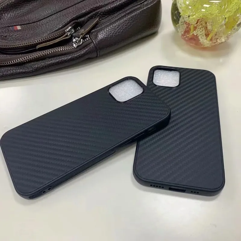 Carbon Fiber Soft TPU Phone Cases For Iphone 15 14 13 12 Pro MAX 11 XR XS X 8 Samsung S22 S23 Ultra Note 20 A02S A14 A32 5G A12 M31S A21S A13 Vertical Silicone Mobile Cover