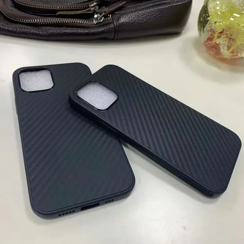 Carbon Fiber Soft TPU Phone Cases For Iphone 15 14 13 12 Pro MAX 11 XR XS X 8 Samsung S22 S23 Ultra Note 20 A02S A14 A32 5G A12 M31S A21S A13 Vertical Silicone Mobile Cover