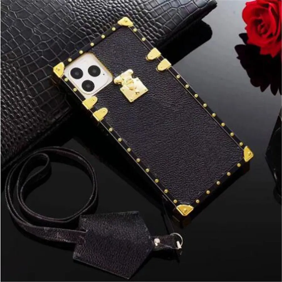 Retro Trendy Print Letter Phone Cases For iPhone 15 14 15Pro 14Pro 13 Pro 12 11 XR Galaxy S24 S23 S22 Ultra Note 20 TPU PU Leather Back Cover Fashion Show