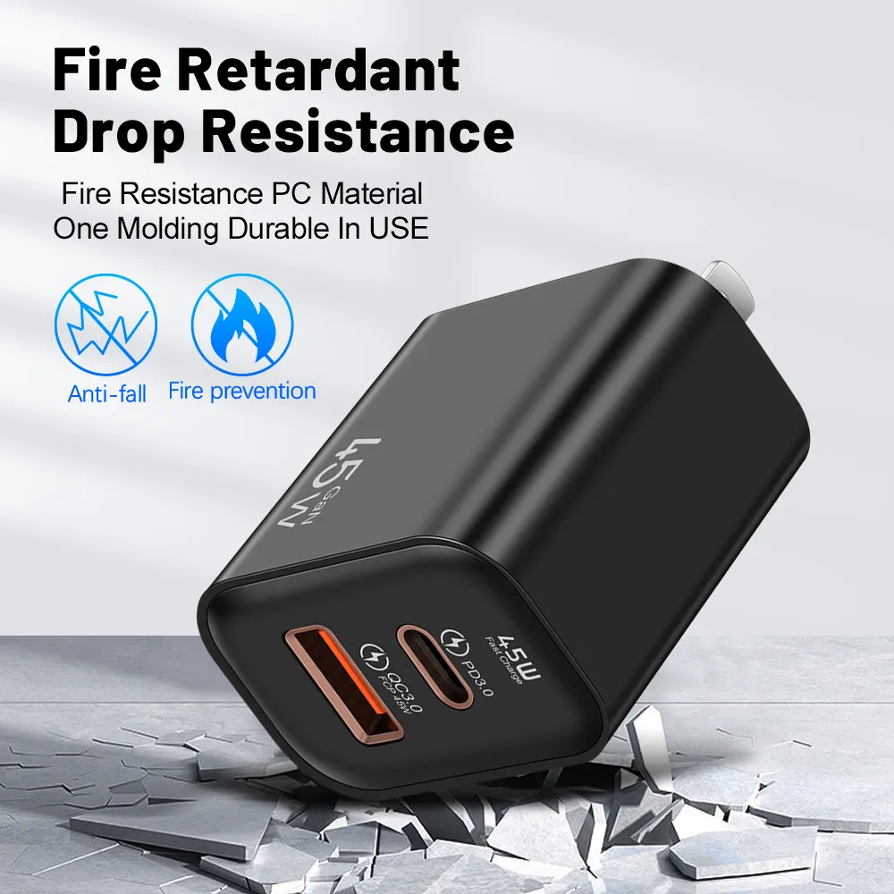 2023 Popular Fast Charger With USB And Type-c Cable Quick Charge For Iphone Charger Mobile Phone Cargador Celular